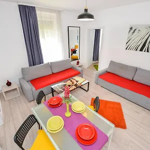 Apartament Center
