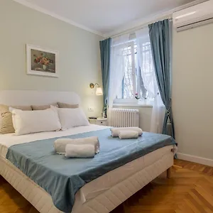 Apartment Central Stylish & Cozy One Bedroom - Adela - Ideal For Long, Bucharest